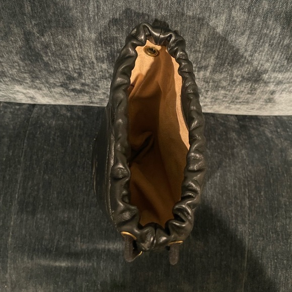 Authentic Gucci mini bucket bag- missing the chain. - Picture 6 of 6